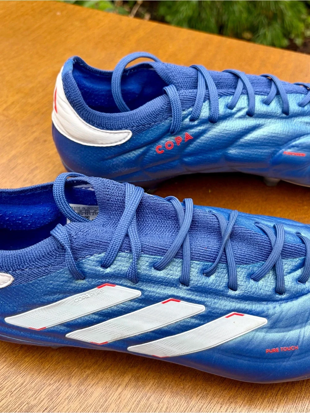 adidas Royal Blue Soccer Cleats with White Stripes 9M EUC
